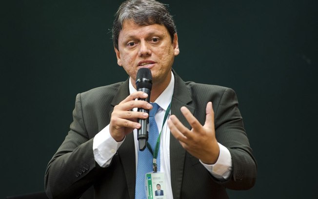  “Apostar no Brasil é uma aposta correta”, afirma Tarcísio de Freitas