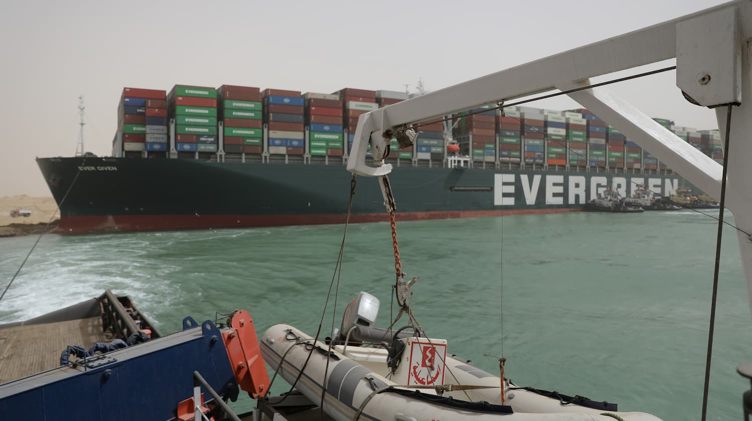  Brasil pouco afetado por encalhe de cargueiro em Suez