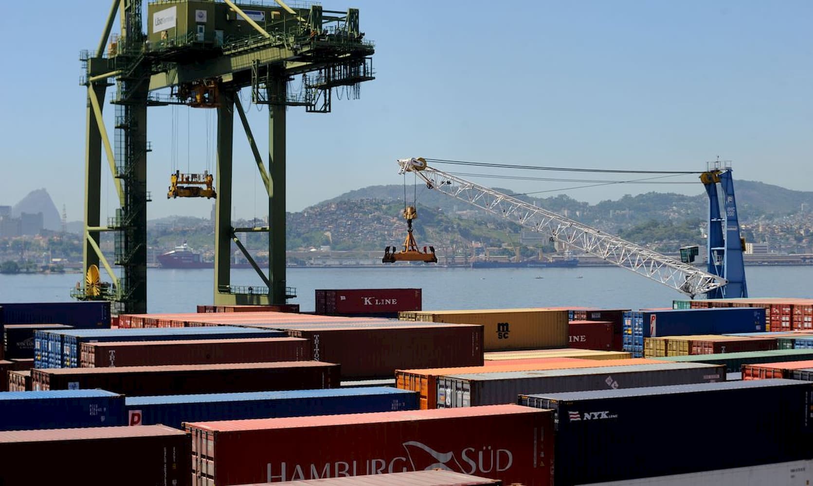  Com queda nas importações, balança comercial registra superávit de R$ 6 bi em setembro