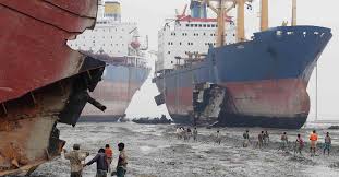  Empresas brasileiras enviam navios para desmonte em locais inadequados, diz organização