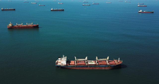  Fila de navios nos portos para exportar soja é recorde