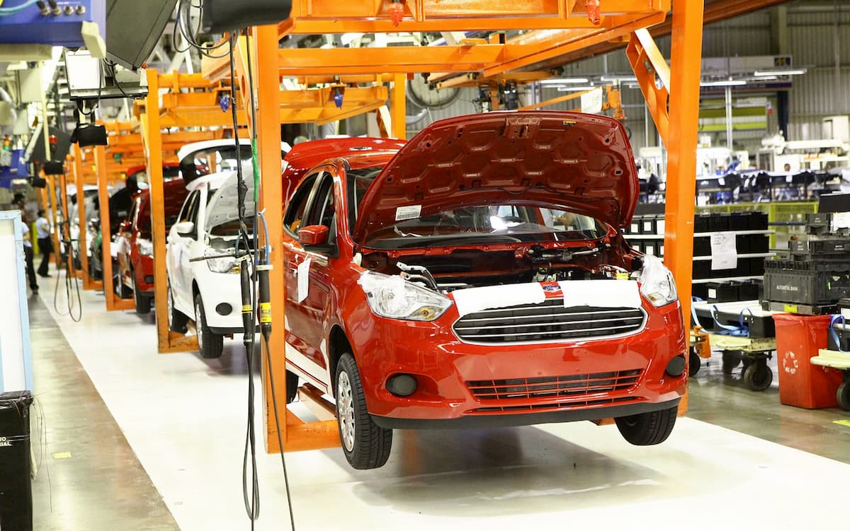  Ford encerra a produção de veículos no Brasil