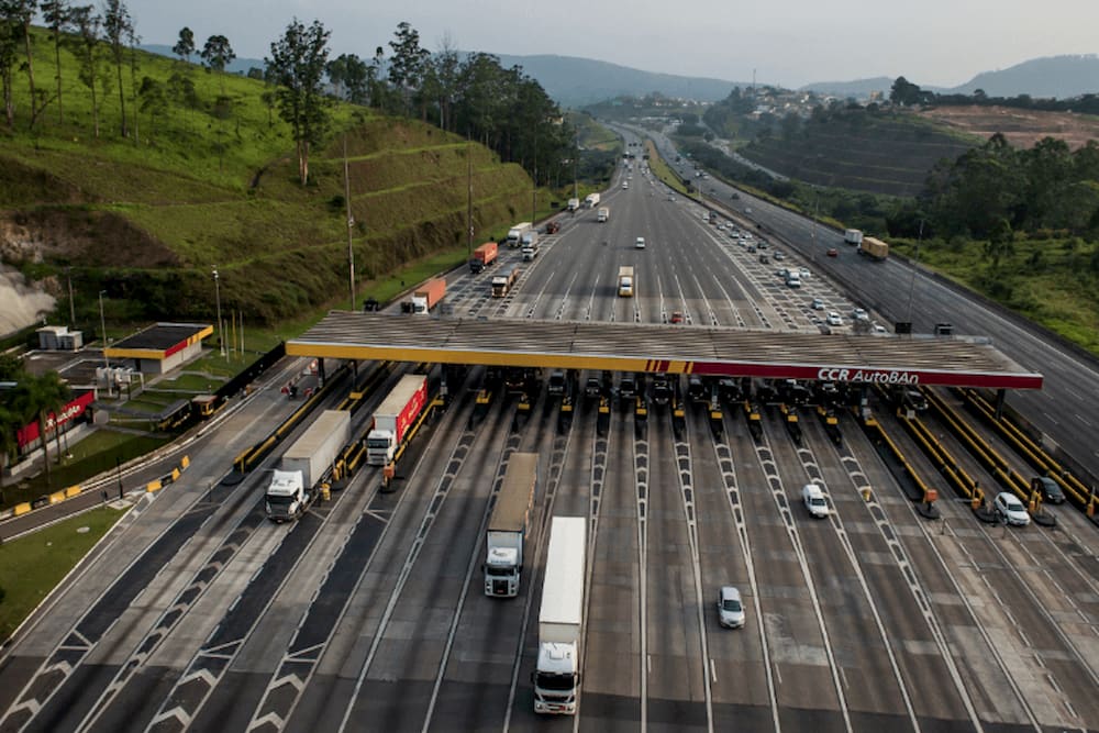  Movimento de caminhões aumenta nas rodovias pedagiadas