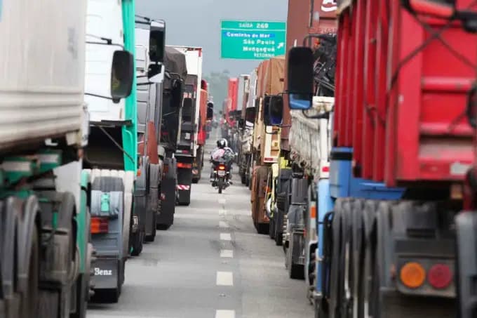  Na contramão da greve dos Correios, setor privado mira expansão