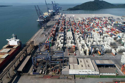  Volume de cargas movimentadas nos portos paranaenses cresceu 2,3% em agosto
