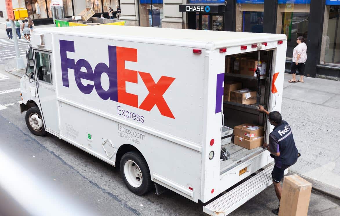  FedEx lança 50 Dias de Cuidado para comemorar seu 50º aniversário