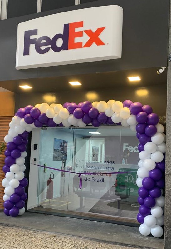  FedEx inaugura primeira loja operada no Brasil com frota 100% elétrica