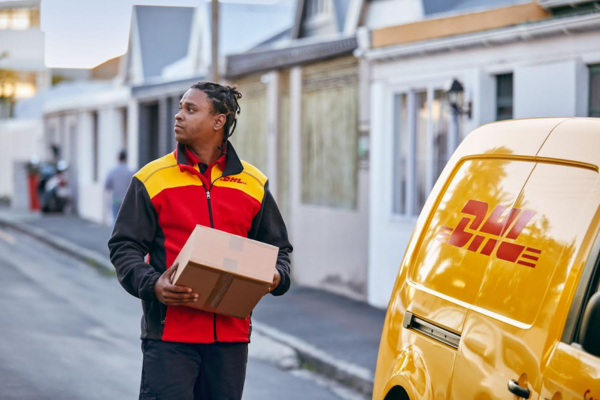  Rede logística DHL Express inaugura terceira loja em São Caetano