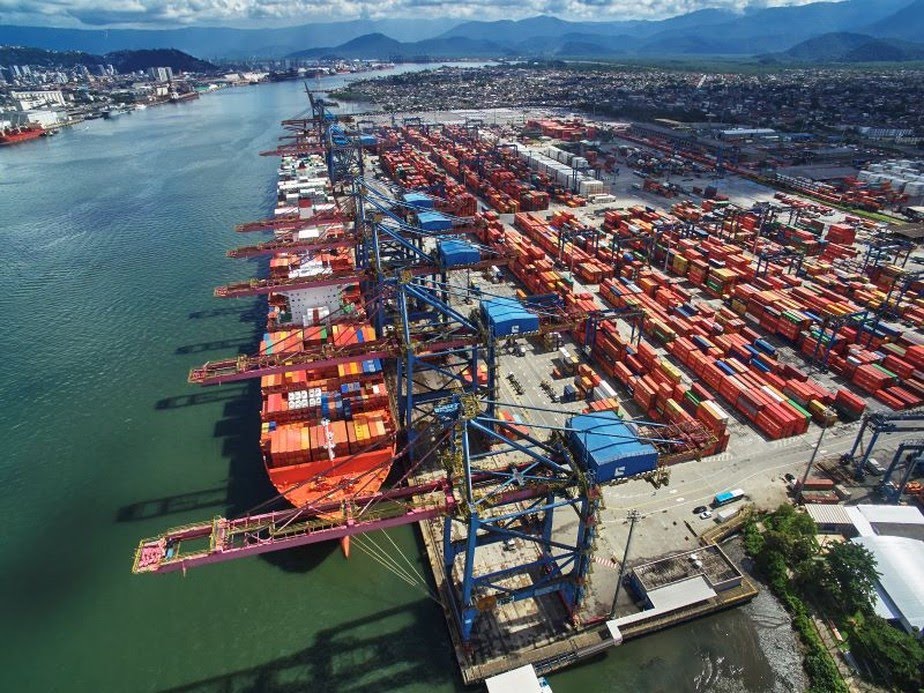 Um mês após tarifaço, venda de produtos chineses para o Brasil salta até 40%