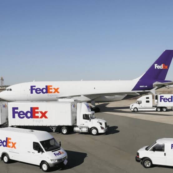  FedEx conquista certificação em logística farmacêutica