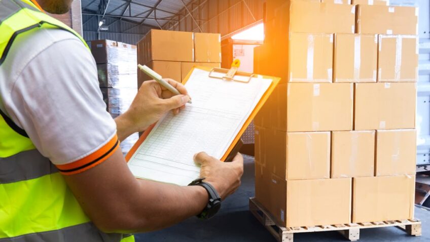 Operadores logísticos no Brasil ampliam portfólio de serviços, aponta estudo da ABOL