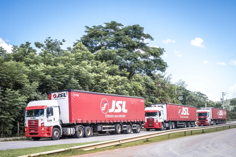  24% menos CO2: o que a JSL aprendeu sobre descarbonizar sem sair da estrada