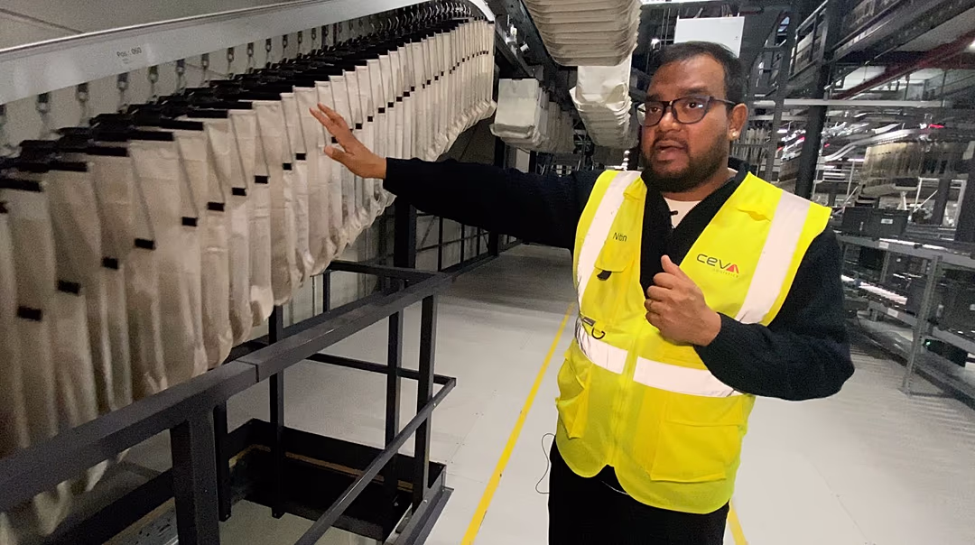  Robôs e homens: Tecnologia europeia baseada na IA visa reformular logística do e-commerce