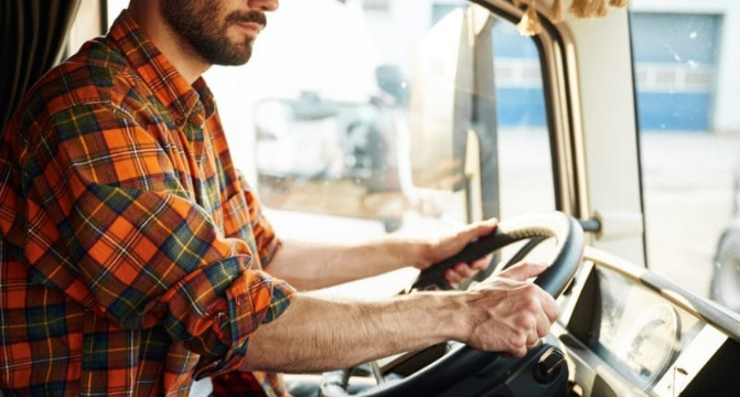  Escassez de motoristas desafia a logística e acelera investimentos em tecnologia
